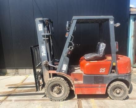 heftruck tailift 25 