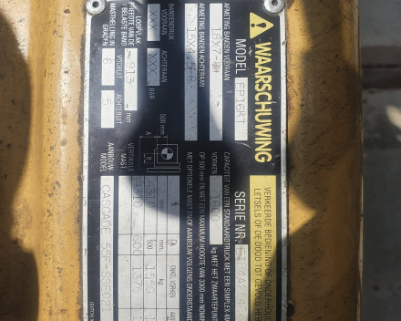 caterpillar 1.6 ton 4.3 m electric