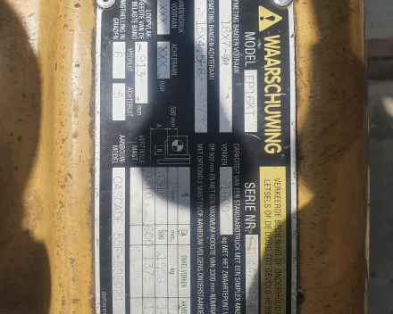 caterpillar 1.6 ton 4.3 m electric